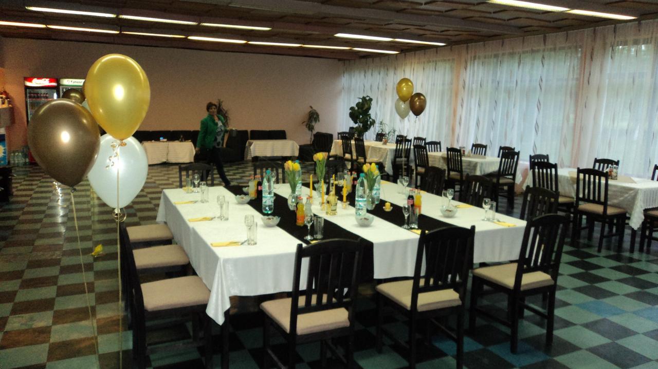 Hotel Stroitel ฮิซาเรีย ภายนอก รูปภาพ