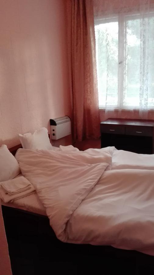 Hotel Stroitel ฮิซาเรีย ภายนอก รูปภาพ