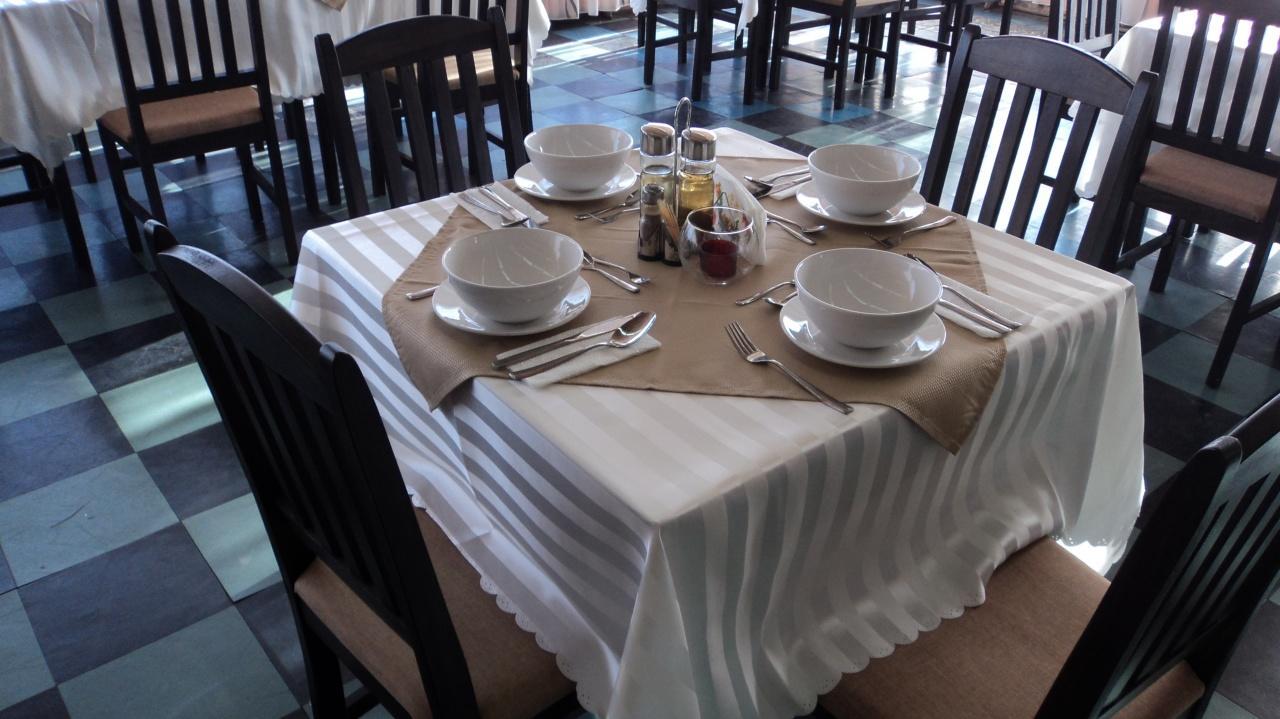 Hotel Stroitel ฮิซาเรีย ภายนอก รูปภาพ